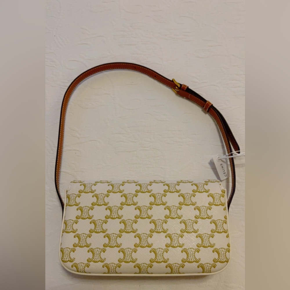 Gorgeous sleek handbag. - Picture 5 of 6